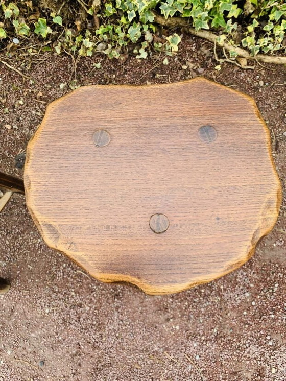 Image 1 of Set van drie Brutalistische driepootkrukken