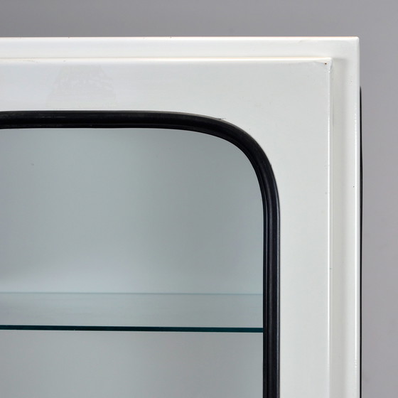 Image 1 of Vintage medische kast van IJzer en Glas