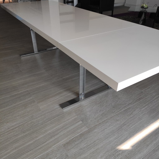 Ligne Roset Cineline eettafel