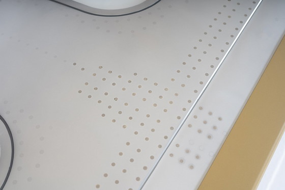 Image 1 of Braeve Design Eettafel/Bureau Van Vliegtuigpaneel Airbus