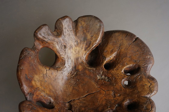 Image 1 of Gesneden massief houten stoel, 1970