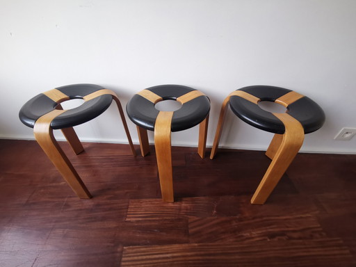 3 X Pallar stapelbare kruk Magnus Olesen