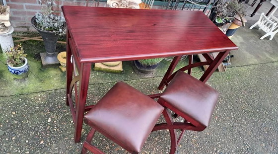 Image 1 of Mahonie Houten Ontbijttafel Met 2 Stoelen Met Lederen Bekleding Afm. 107x47cm En 92cm Hoog