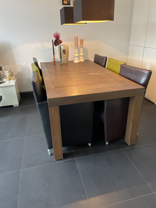 Element Eettafel Met 6 Leren Verrijdbare Stoelen