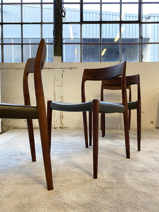 4x N. O. Møller voor J. L. Møller stoelen in rio palissander model 77