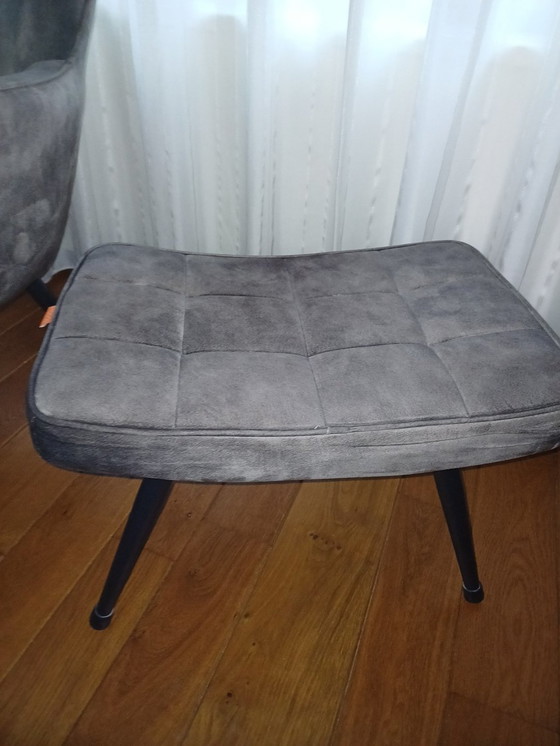 Image 1 of Fauteuil Met Hocker