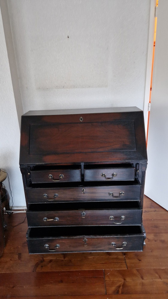 Image 1 of Mahoniehouten Bureau