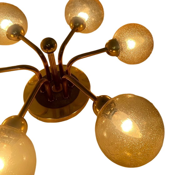 Image 1 of VEB Duitsland - Hanglamp - Spoetniklamp met 6 glazen kappen - Gepatineerd glas - Mid century modern / Atoomtijdperk