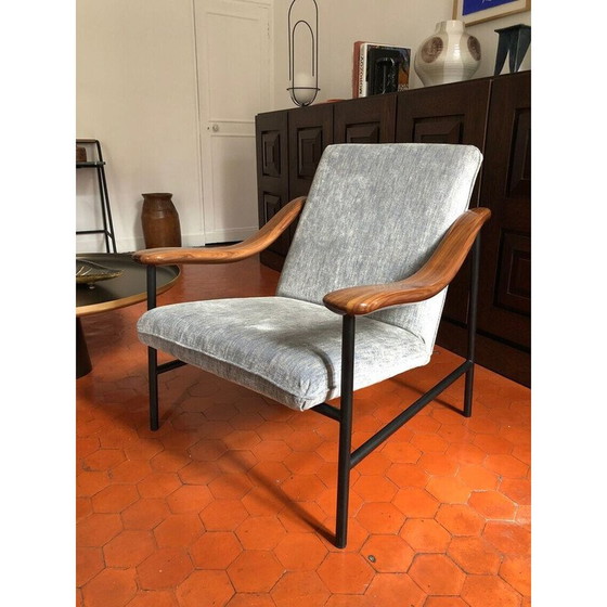 Image 1 of Vintage fauteuil met walnoten armleuning