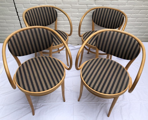 4x Thonet 210 P Stoelen