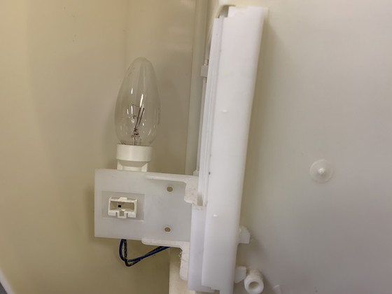 Image 1 of Allibert Space Age Jaren 70 Badkamerkastje Met Verlichting 