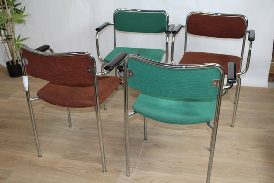 Image 1 of 6 Vintage stapelbare stoelen chroom staal en stof 1960 Zweden