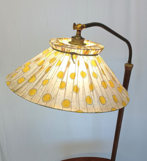 Image 1 of Vijftiger jaren tafel met lamp 