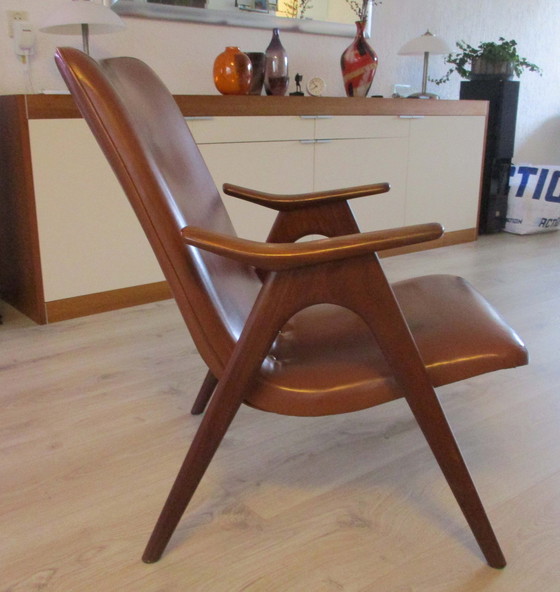 Image 1 of Louis Van Teeffelen, Skailederen En Teakhouten Fauteuil Voor Wébé