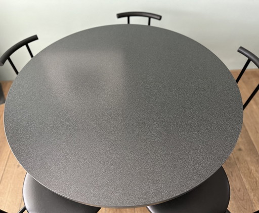 5x Bieffeplast Tokyo stoelen en Luigi Origlia eettafel