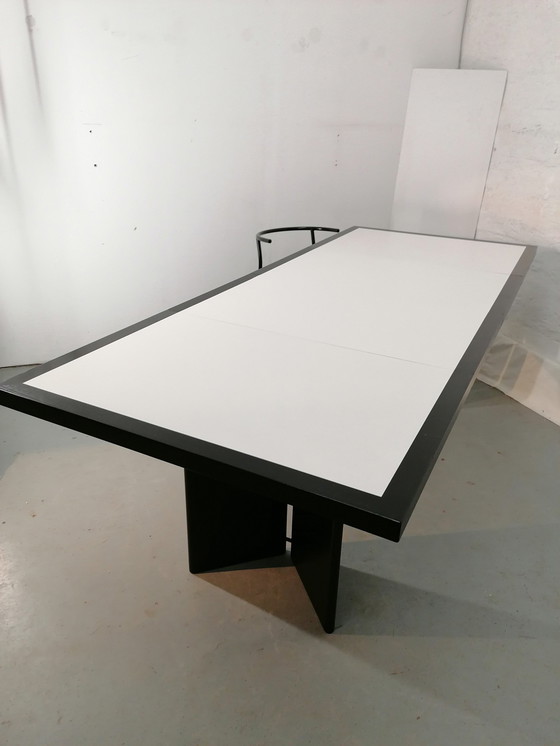 Image 1 of Postmoderne uittrekbare tafel, zwart/wit