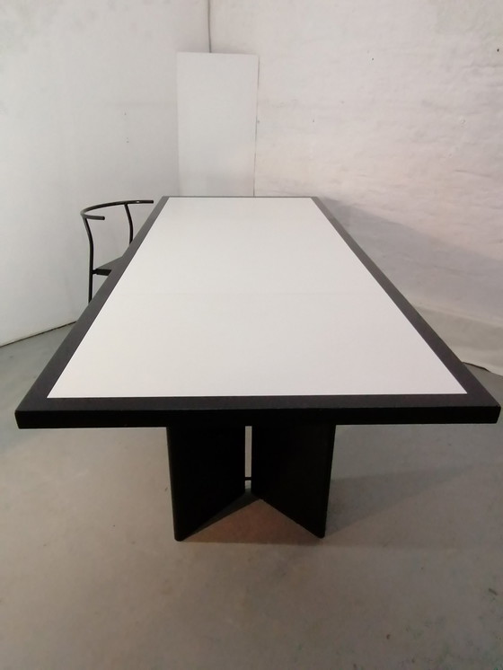 Image 1 of Postmoderne uittrekbare tafel, zwart/wit