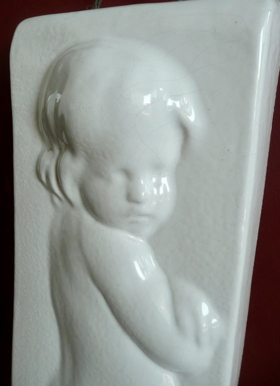 Image 1 of Vintage Wandpaneel Met Ondeugend Kind / Putti.