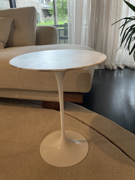 Knoll Saarinen Round Side Table