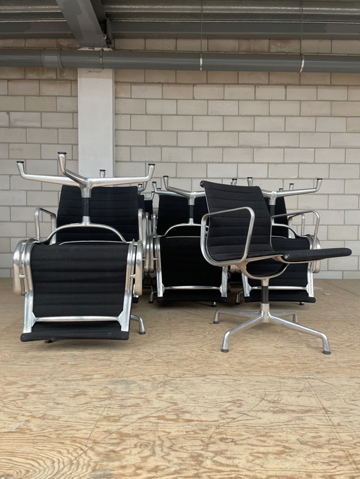 Vitra Eames Ea108 Zwart Hopsak/Alu