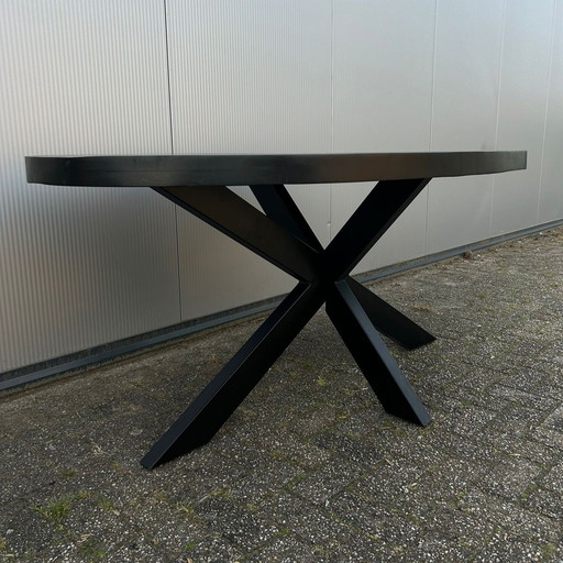 Matrix Eettafel Mangohout Zwart Ovaal 210X110Cm