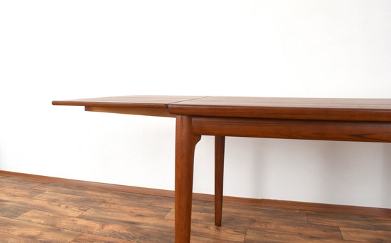 Image 1 of Mid Century Deense Teakhouten uitschuifbare eettafel, 1960S.