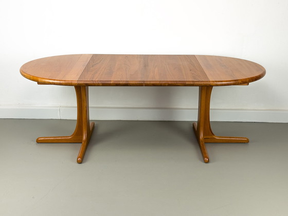 Image 1 of Deense ronde teakhouten eettafel met verlengstukken