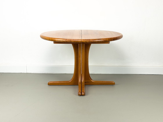 Image 1 of Deense ronde teakhouten eettafel met verlengstukken