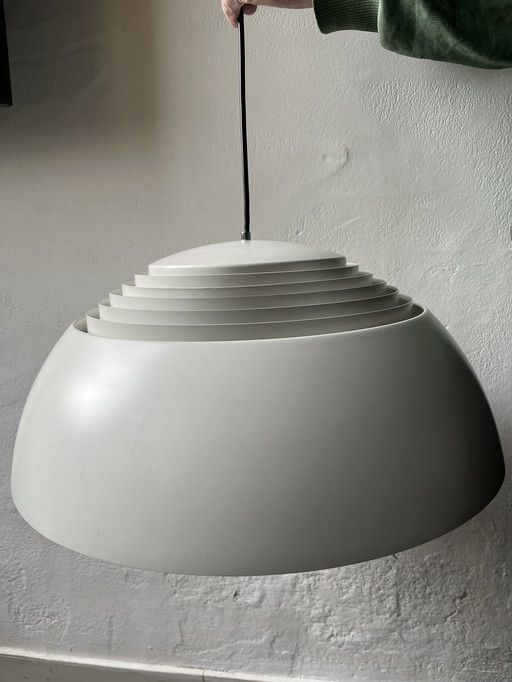 Hanglamp Arne Jacobsen, Ontwerp Uit De Jaren 60. Wit .