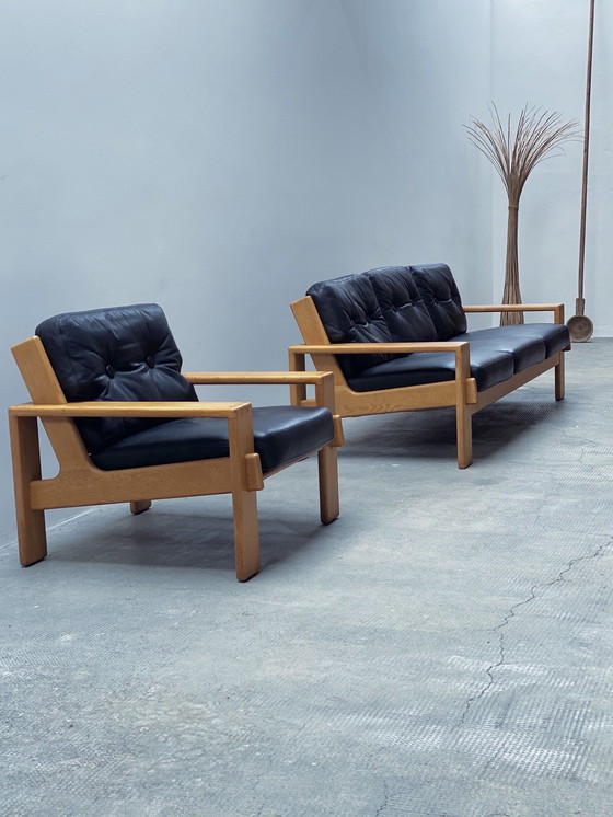 Image 1 of Esko Pajamies Voor Asko "Bonanza" Sofa / 3-zits & Fauteuil Set Leer Zwart Massief Eikenhout, Finland 1970