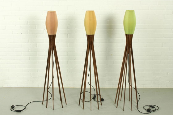 Image 1 of Originele Celloid Plissee Lamp (1960S) Met Houten Voet