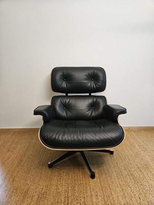 Vitra Eames lounge chair en Ottoman - Santos palissander