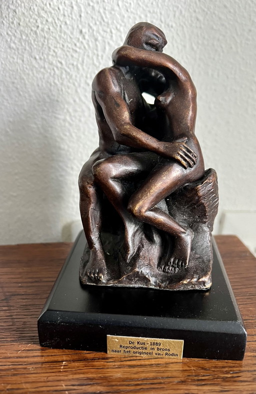 Naar Rodin’s “De Kus”