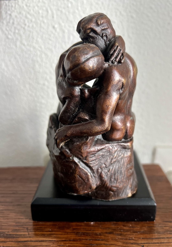 Image 1 of Naar Rodin’s “De Kus”