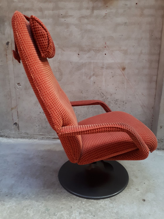 Image 1 of vintage oranje draaifauteuil