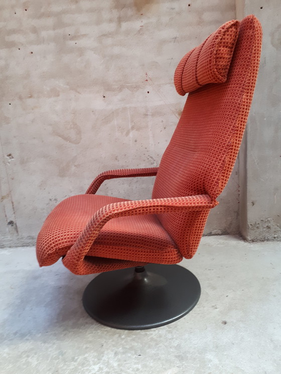 Image 1 of vintage oranje draaifauteuil