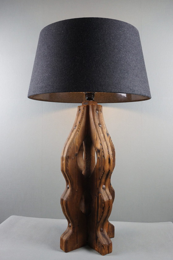 Image 1 of Brutalistische massief eiken gebrande lamp