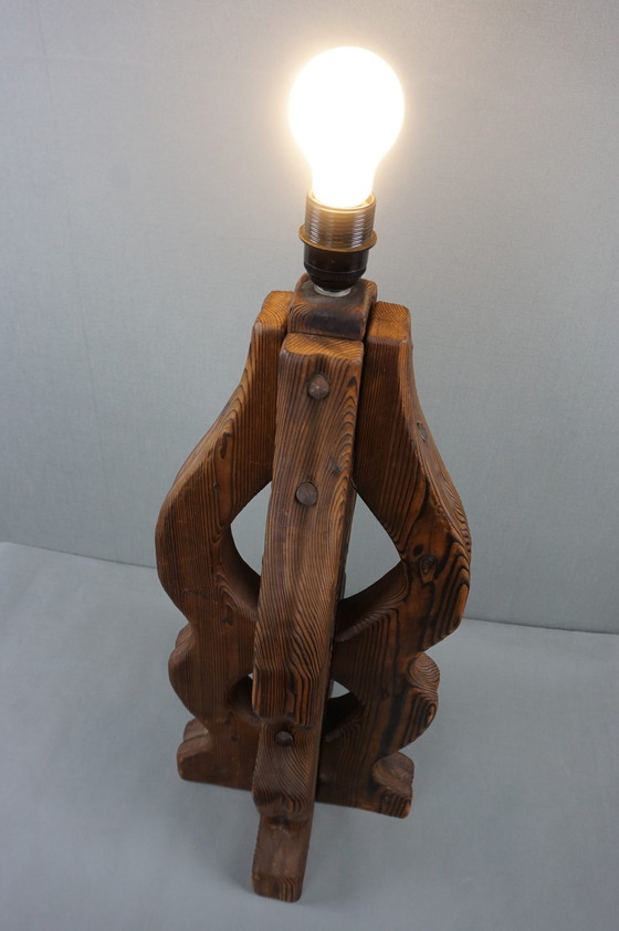 Image 1 of Brutalistische massief eiken gebrande lamp