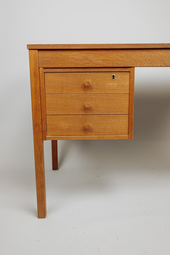 Image 1 of Vintage Deens houten bureau