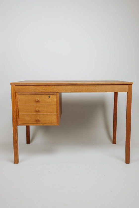 Image 1 of Vintage Deens houten bureau