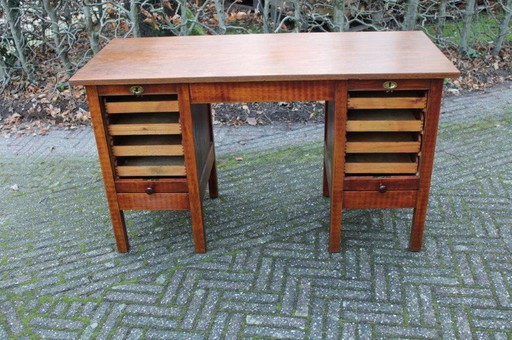 Vintage Houten Bureau Met Jalouziedeuren En 8 Laatjes