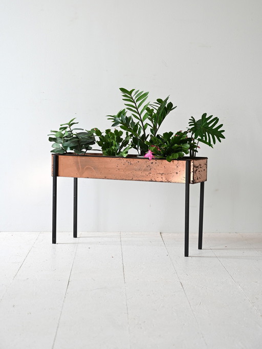 Scandinavische metalen plantenbak