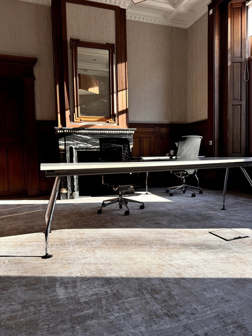 Vitra Ad Hoc Bureau Wit Met Chrome Grote Tafel 100X 240