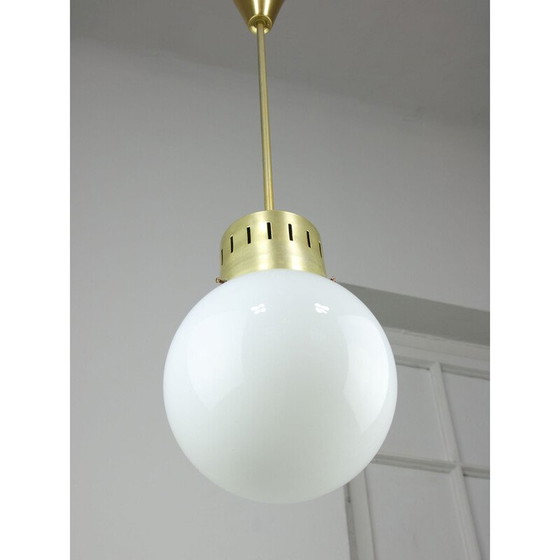 Image 1 of Mid-eeuwse opaline hanglamp