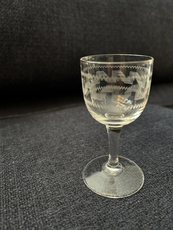 Image 1 of Vintage klein glaasje van geslepen glas