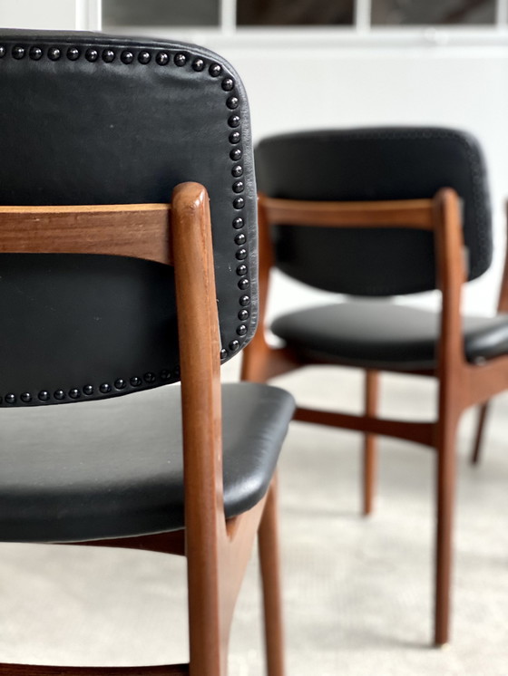 Image 1 of 4x Midcentury eetkamerstoelen walnoot Skai leer zwart