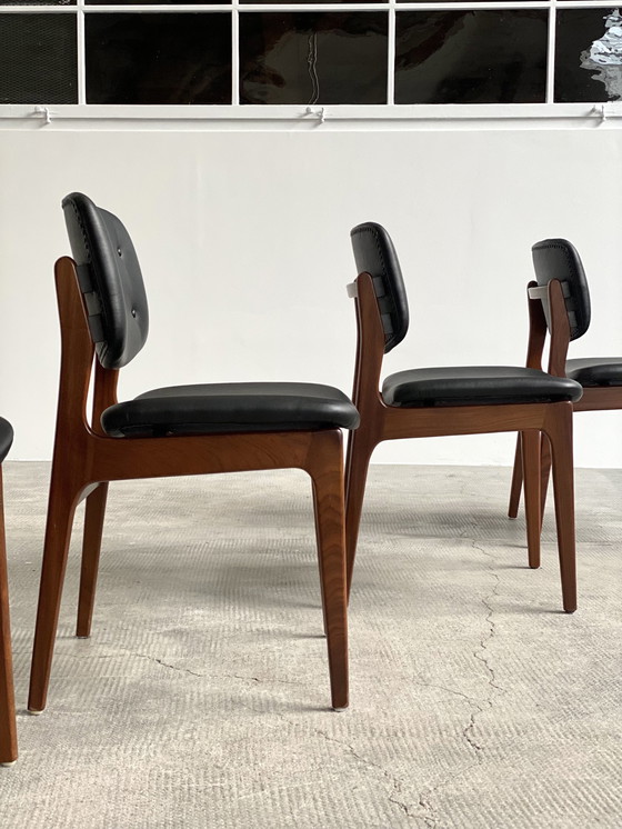 Image 1 of 4x Midcentury eetkamerstoelen walnoot Skai leer zwart