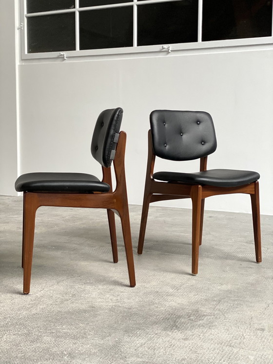 Image 1 of 4x Midcentury eetkamerstoelen walnoot Skai leer zwart