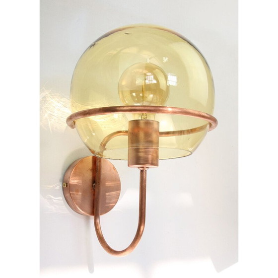 Image 1 of Mid Century koperen en glazen wandlamp