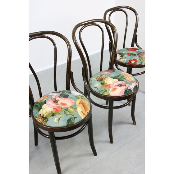 Image 1 of Set van 4 vintage fluwelen Thonet No. 18 eetkamerstoelen in donkerbruin